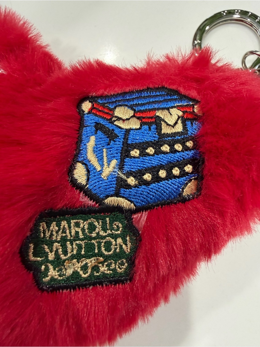 LV Lucky Heart Bag Charm - Picture 5 of 7